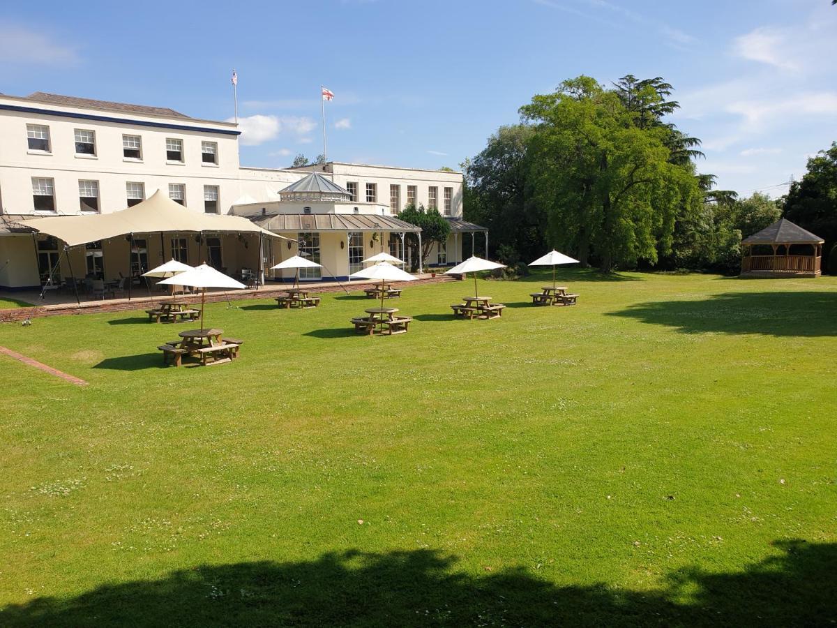 Stifford Hall Hotel Thurrock Grays Extérieur photo