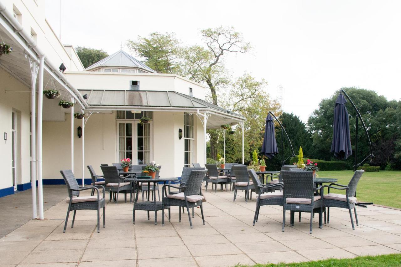 Stifford Hall Hotel Thurrock Grays Extérieur photo
