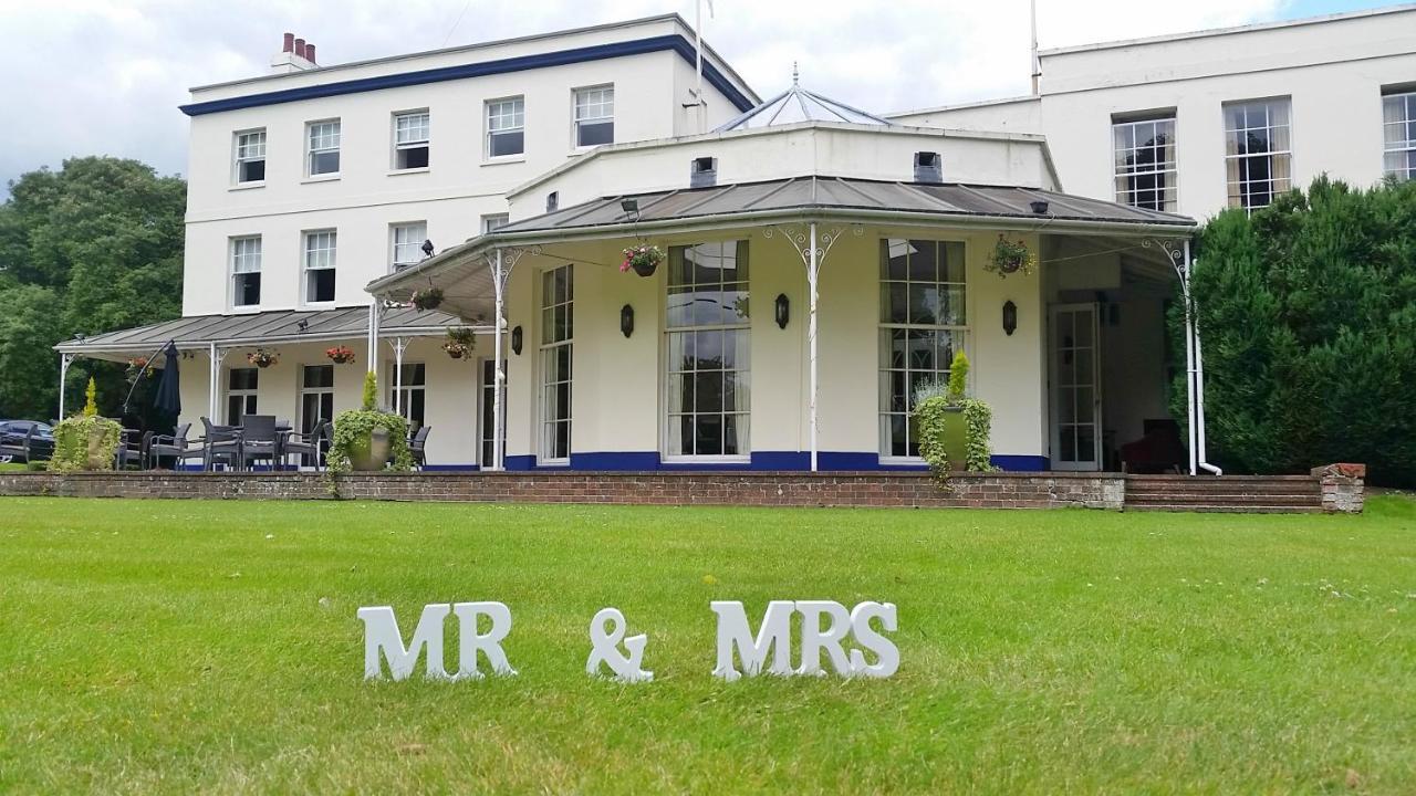 Stifford Hall Hotel Thurrock Grays Extérieur photo